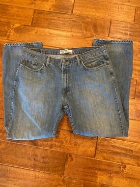 Levi's Men's Relaxed Straight Jeans - Medium Blue Wash